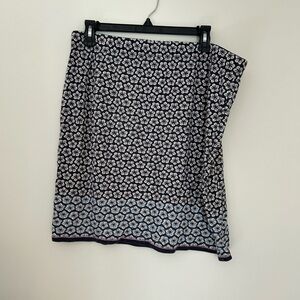 Max Studio Black and White Asymmetrical Pencil Skirt